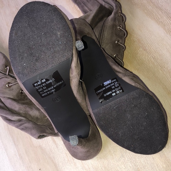 Lola Shoetique High Authority Knee High Heels - Picture 4 of 4